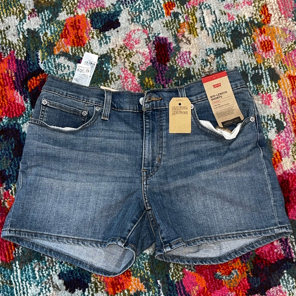 Levi’s Mid-Length Hypersoft Shorts - Brand New with Tags